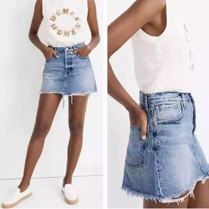 Madewell Rigid Denim Relaxed Mini Denim Skirt sz 28 Northdale Wash Raw Hem AO370